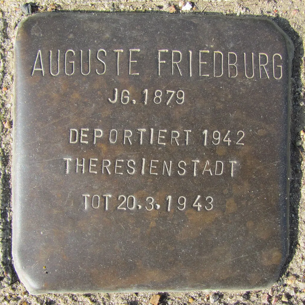 Stolperstein für Auguste Friedburg vor dem Haus Kurzer Kamp 6