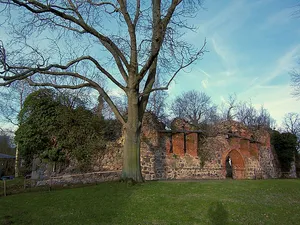 Kirchenruine Satow