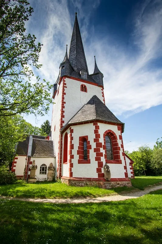 Blick von Ost auf die Kirche_zu_Roda