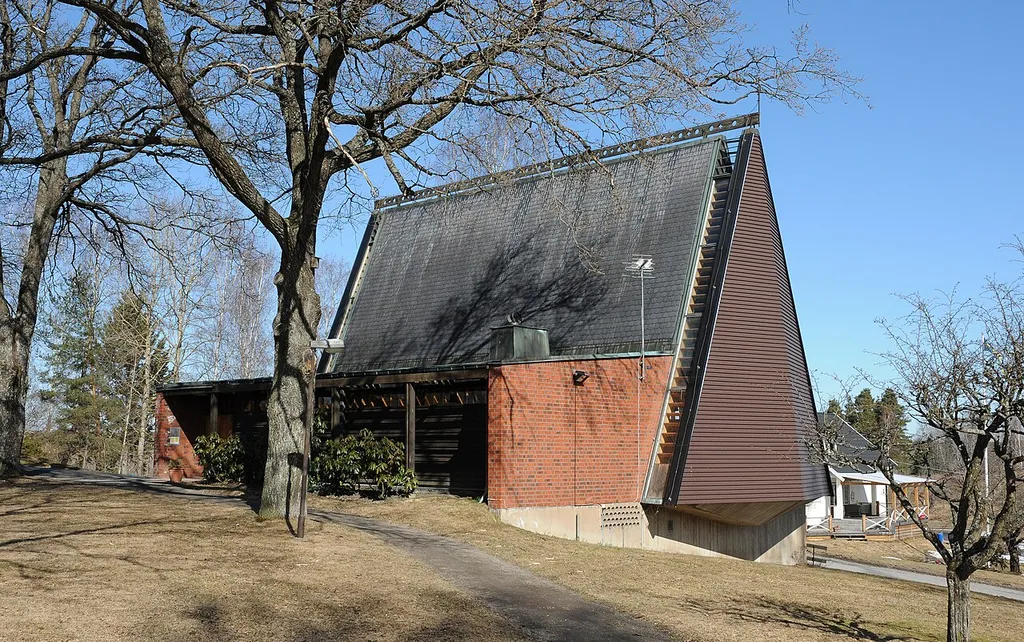 Valla kyrka i Katrineholms kommun