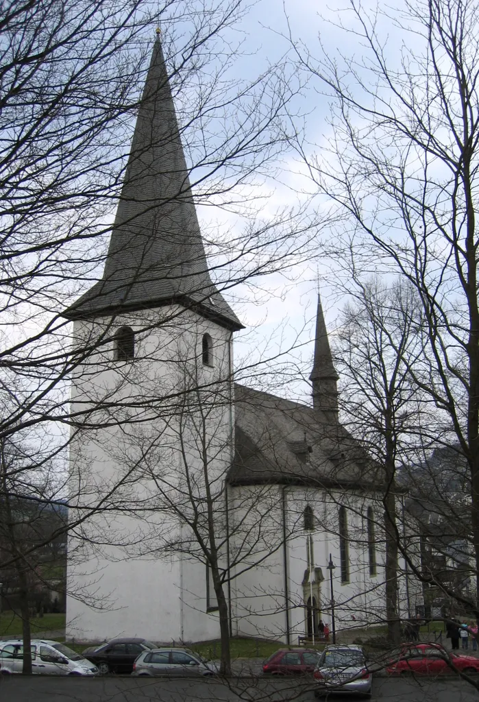 Katholische Pfarrkirche „St. Peter und Paul“ in Eslohe.