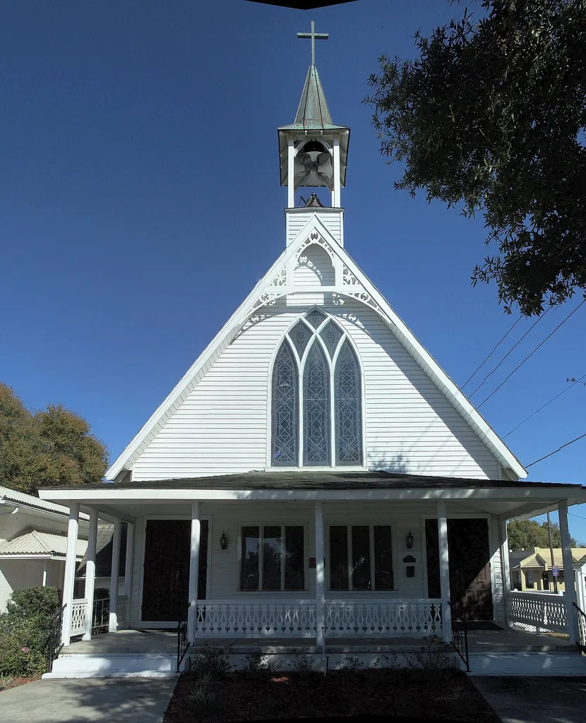 Tavares, Florida: Union Congregational Church. Listed in A Guide to Florida's Historic Architecture.