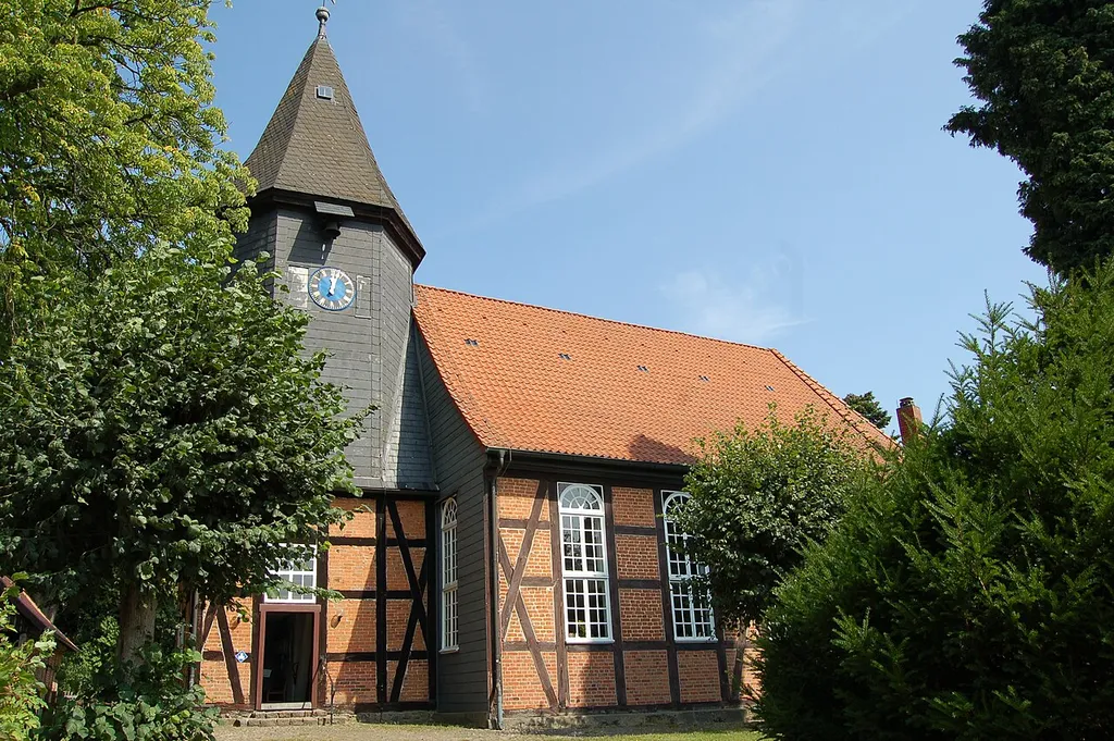 Die Ev.-luth. Kirche Ostenholz aus dem Jahr 1724 im gemeindefreier Bezirk Osterheide im Landkreis Soltau-Fallingbostel