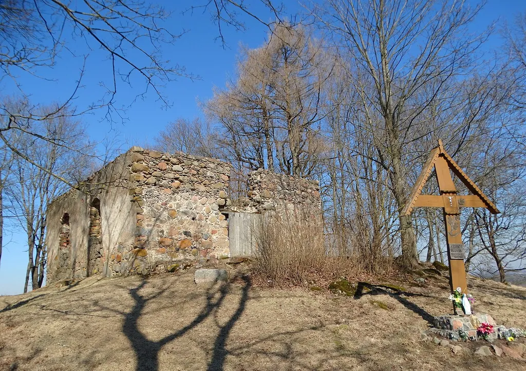 Church of Saint Thecla, ruins, Pakėvis, Kelmė district, Lithuania