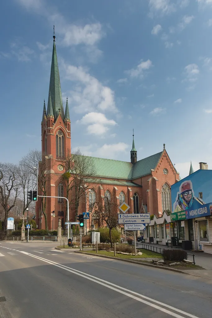 bazylika św. Szczepana w Katowicach-Bogucicach; widok z zachodu, z ul. Katowickiej