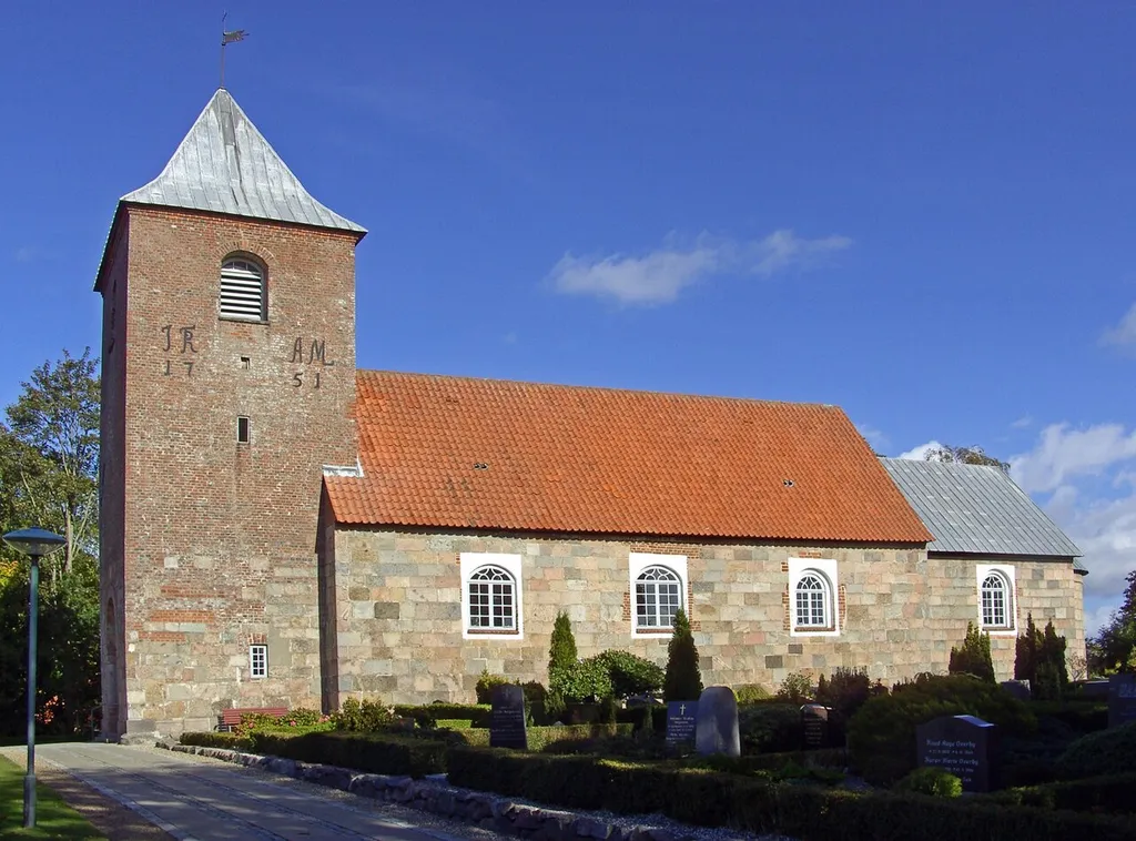 Levring kirke fra syd