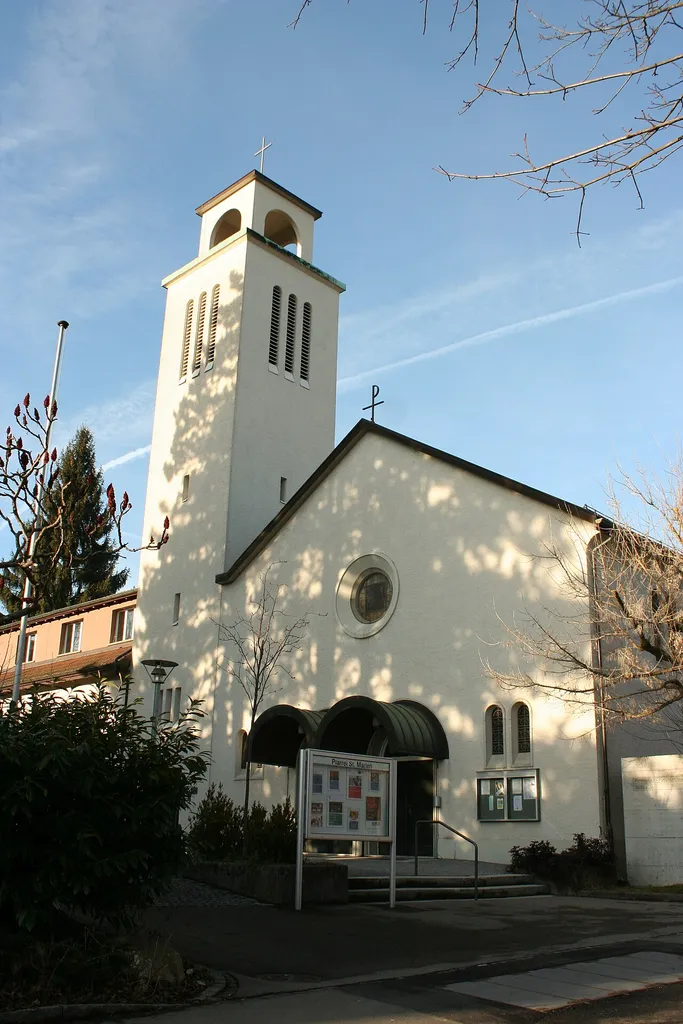Römisch-katholische Pfarrkirche St. Marien Winterthur-Oberwinterthur, Ansicht von der Römerstrasse