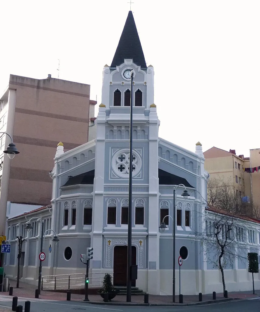 Iglesia de Nuestra Señora de la Medalla Milagrosa, en el barrio de Zorrotza (Bilbao)