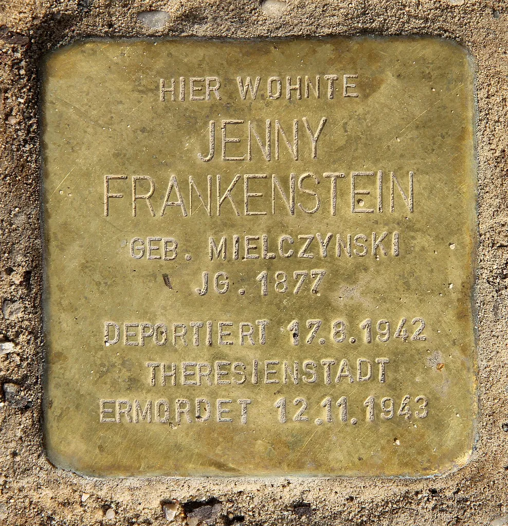 "Stolperstein" (stumbling block), Jenny Frankenstein, Güntzelstraße 28, Berlin-Wilmersdorf, Germany