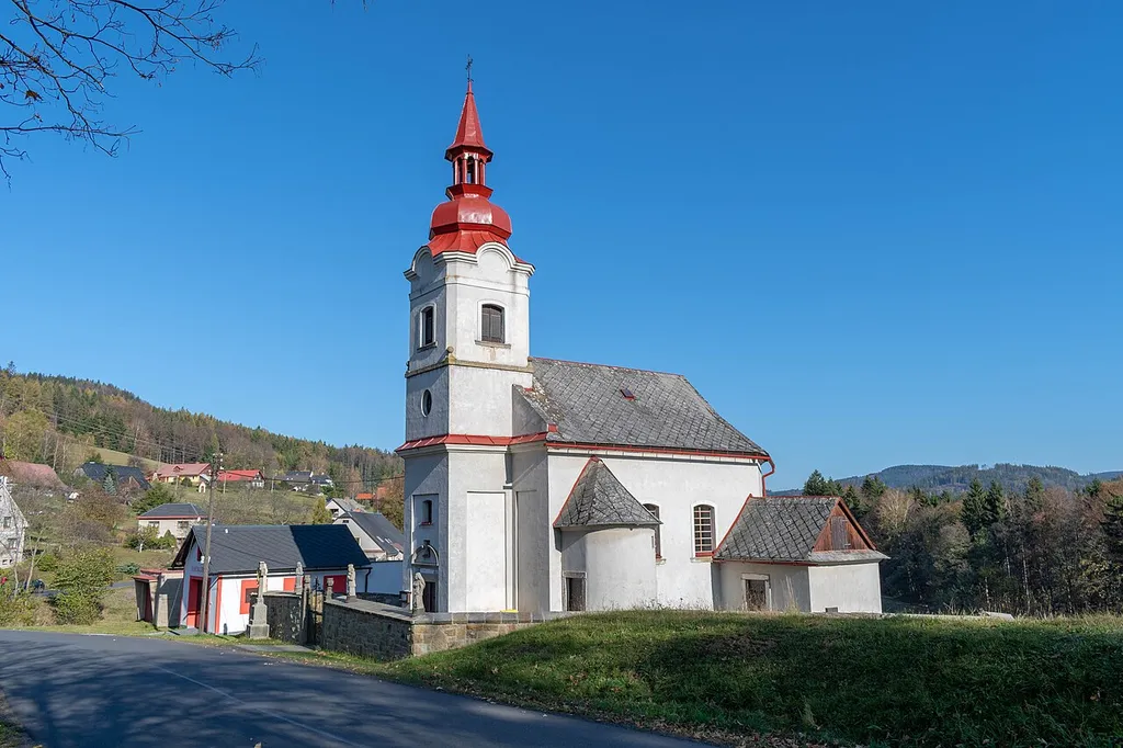 Kostel svaté Anny v obci Studené