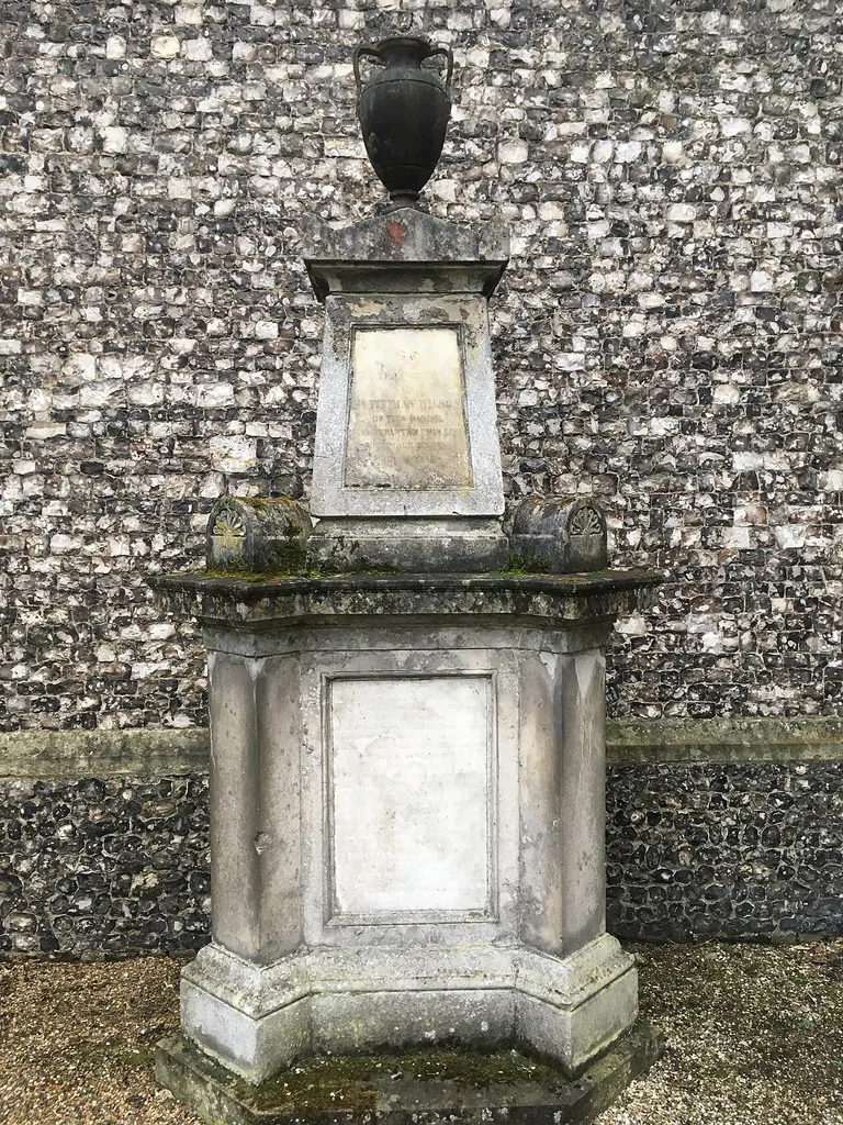 This is a photo of listed building number 1348241.