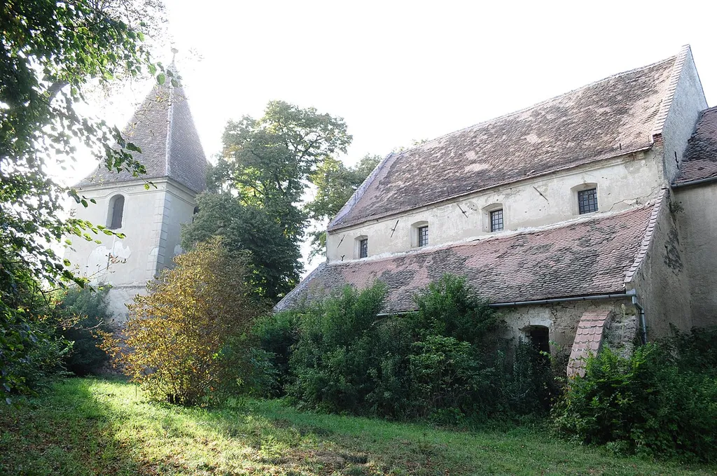 Saxon fortified church in Roșia, Sibiu county
