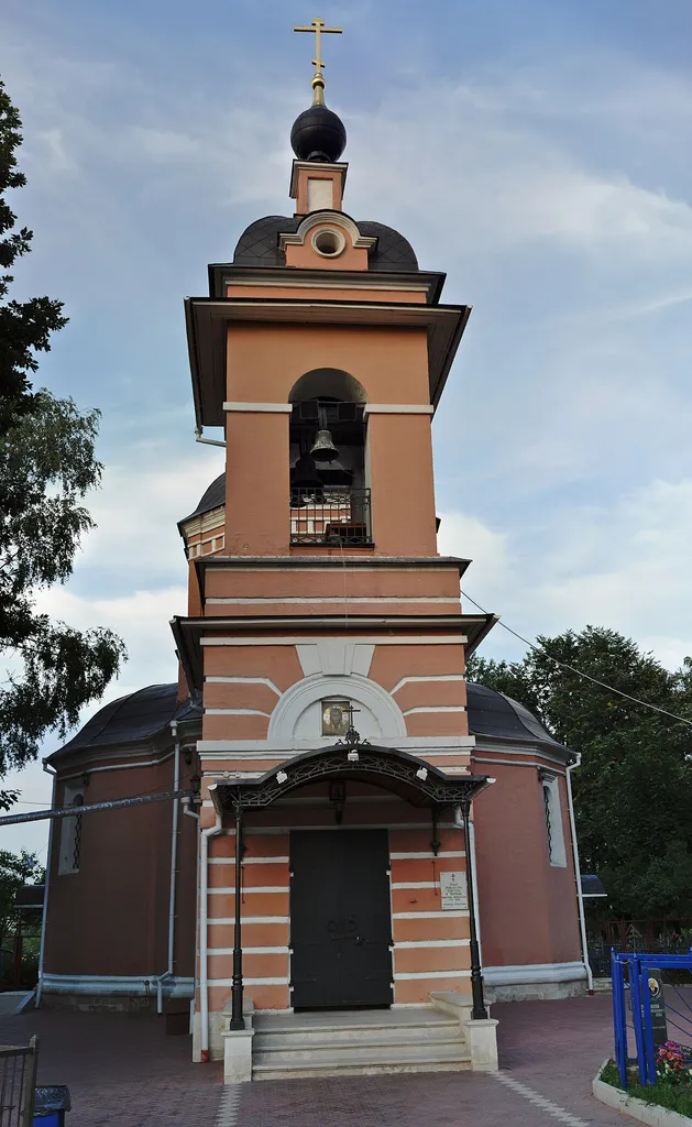 Храм Рождества Христова в Черневе