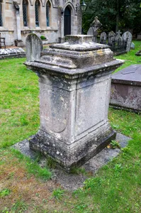 Unidentified Memorial, About 10 Metres South Of Bay 5 Of Nave (From West), In Churchyard Of Church Of St Mary