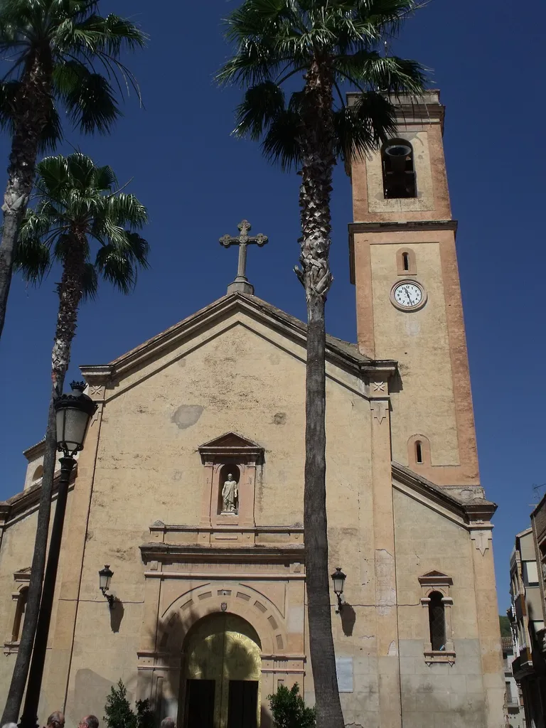fachada de la iglesia parroquial