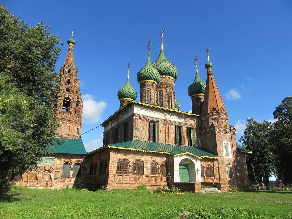 façade de l'église de Iaroslavl de Saint Nicolas mocrovo