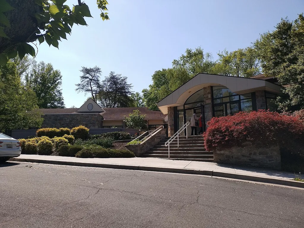 Emmanuel Lutheran Church in Bethesda, Maryland, USA • church of the ELCA