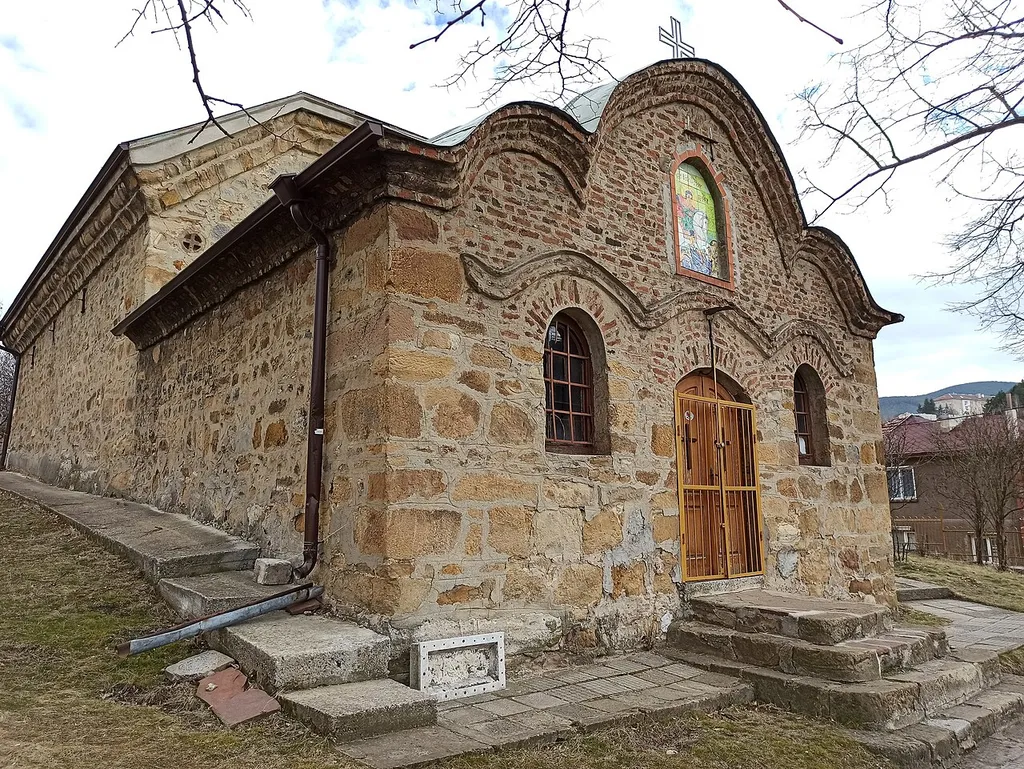Църква "Свети Георги", Перник