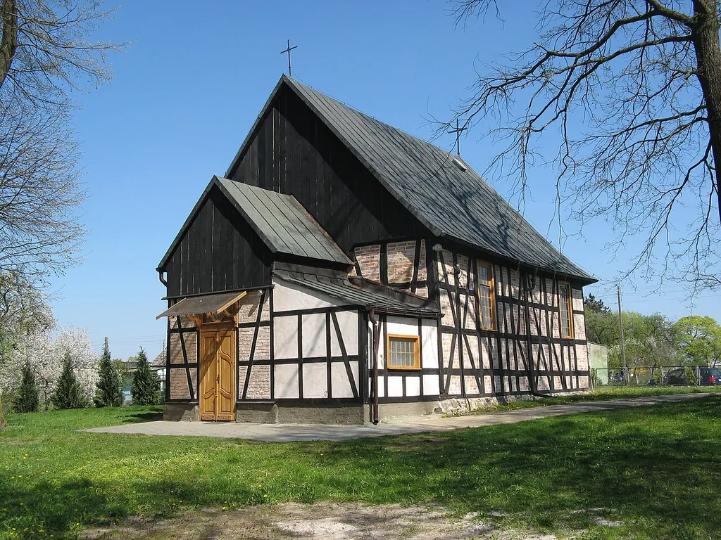 Kościół filialny p.w. Podwyższenia Krzyża Świętego w Słonowicach (zabytek nr rejestr. 73)