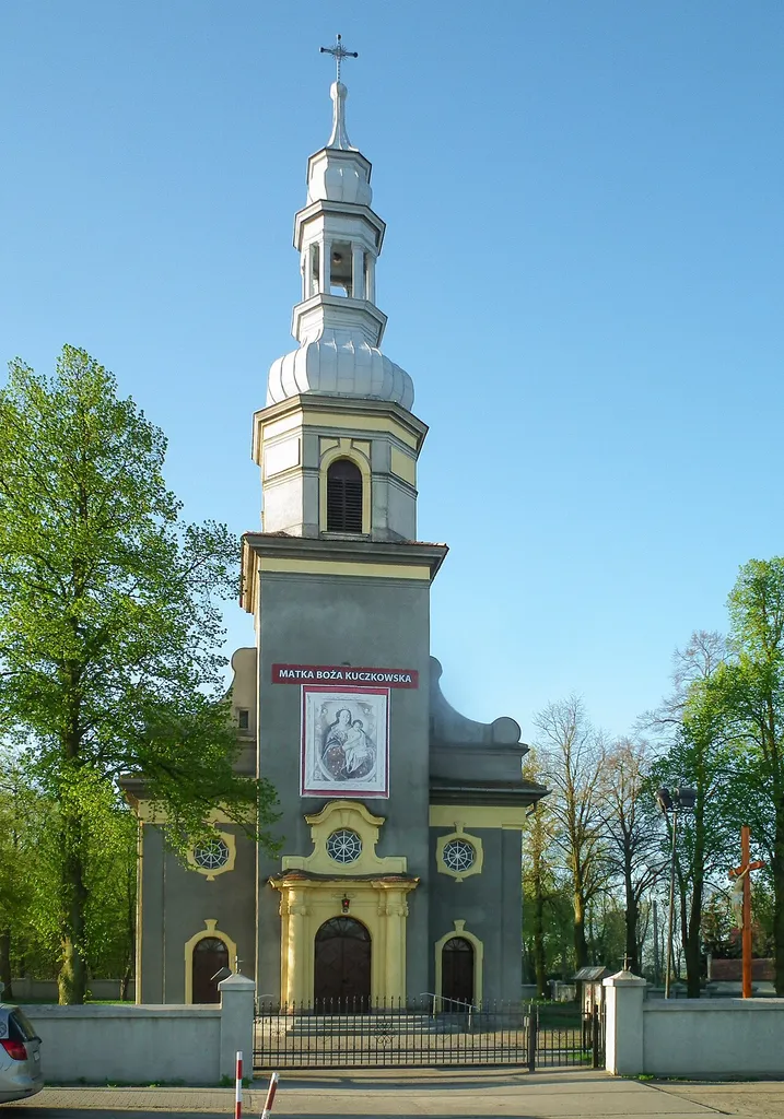 Kościół św. Marcina w Kuczkowie (arch. S. Cybichowski).