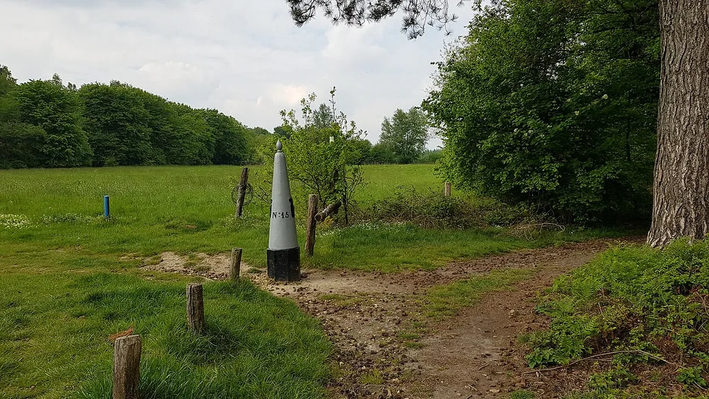 Belgium-Netherlands boundary stone no. 15