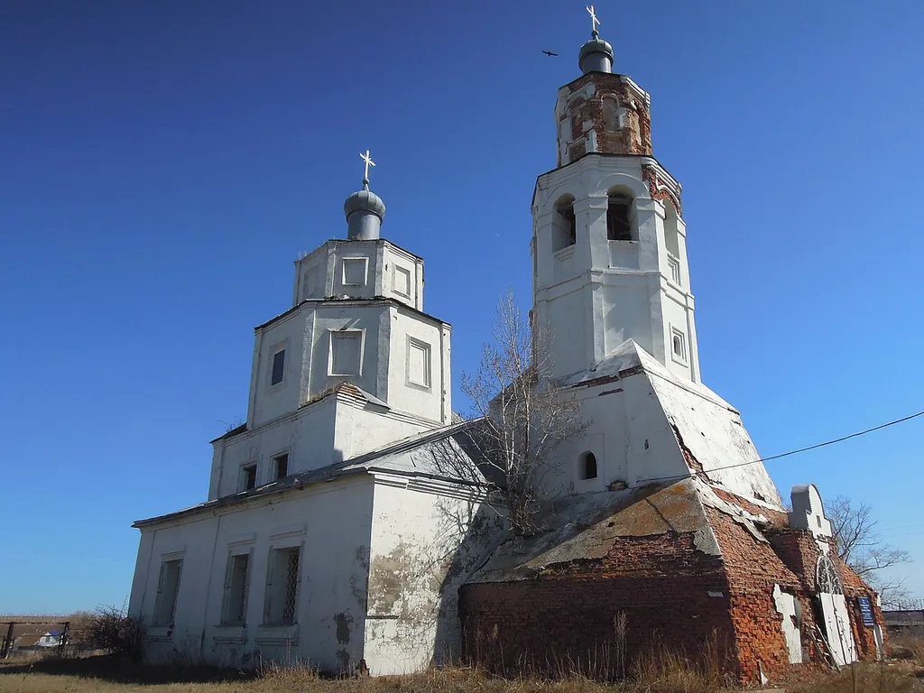 Церковь Происхождения Честных Древ Креста Господня (1734) в Новоспасске Алексеевского района
