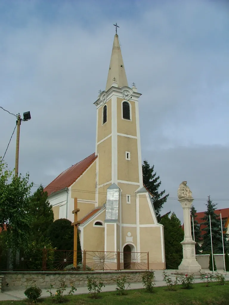 hu:Szent Márton templom, hu:Und