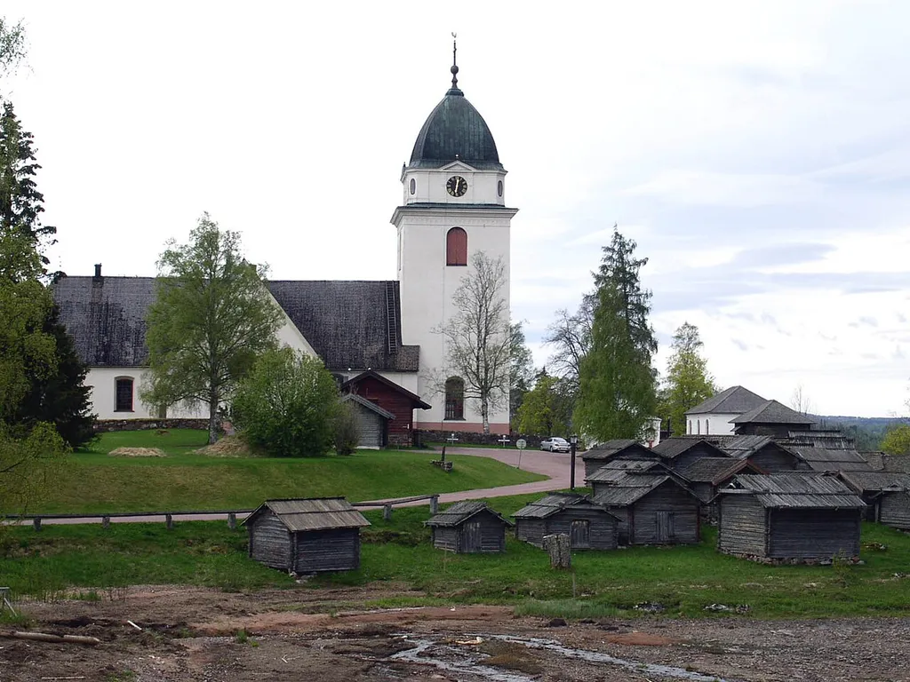 Rättviks kyrka med kyrkstallar, Dalarna This is a photo of an ecclesiastical monument in Sweden, number 21300000003926 in the RAÄ buildings database.