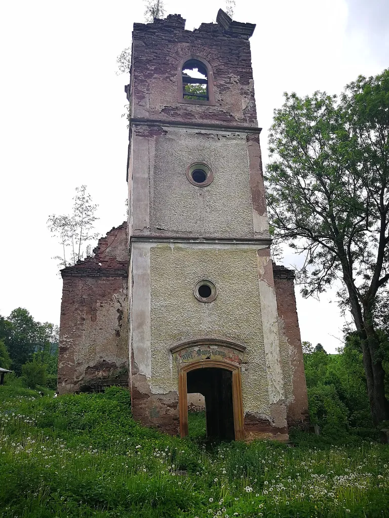 zřícenina evangelického kostela v Rudníku