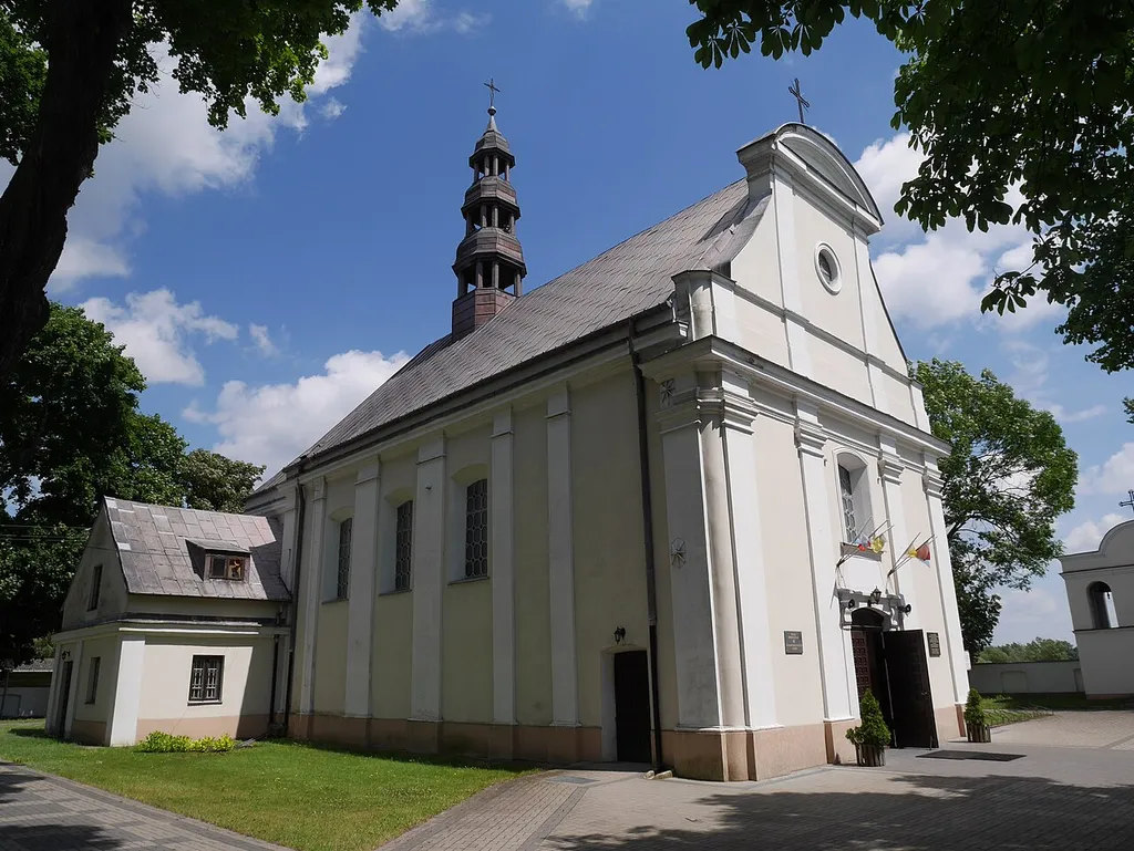 kościół par. pw. Znalezienia Krzyża Świętego w Iłowie