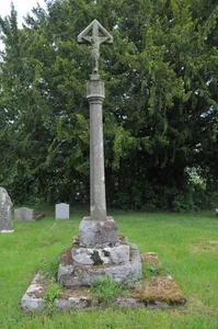 St. Martin's Churchyard Cross, Pen y Clawdd