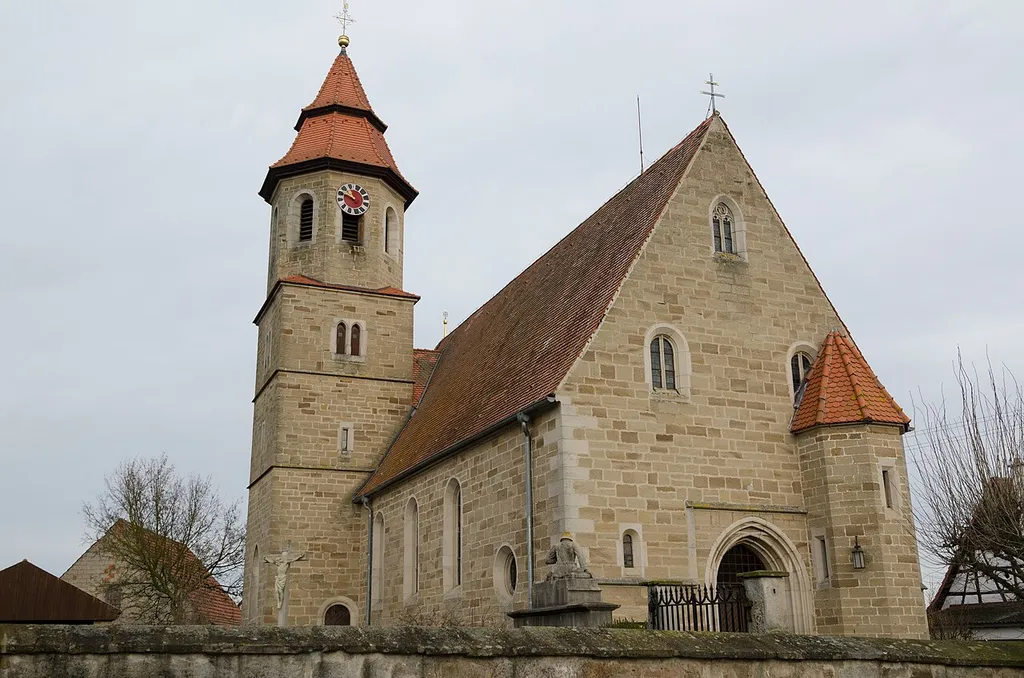 Bad Königshofen im Grabfeld, Gabolshausen, Torweg, St. Laurentius.