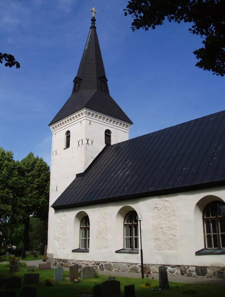 Överenhörna kyrka, Södermanland, Sverige