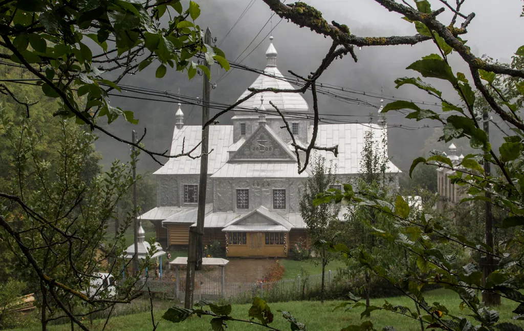 Церква (дер.) та дзвіниця (мур.), Бабин,