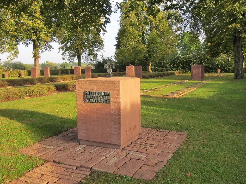 DescriptionCimetiere militaire allemand Harville.jpg cimetiere militaire allemand Harville Date 25 September 2011 Source mon appareil photo Author Aimelaime Permission(Reusing this file) Public domainPublic domainfalsefalse I, the copyright holder of this work, release this work into the public domain. This applies worldwide.In some countries this may not be legally possible; if so:I grant anyone the right to use this work for any purpose, without any conditions, unless such conditions are required by law.