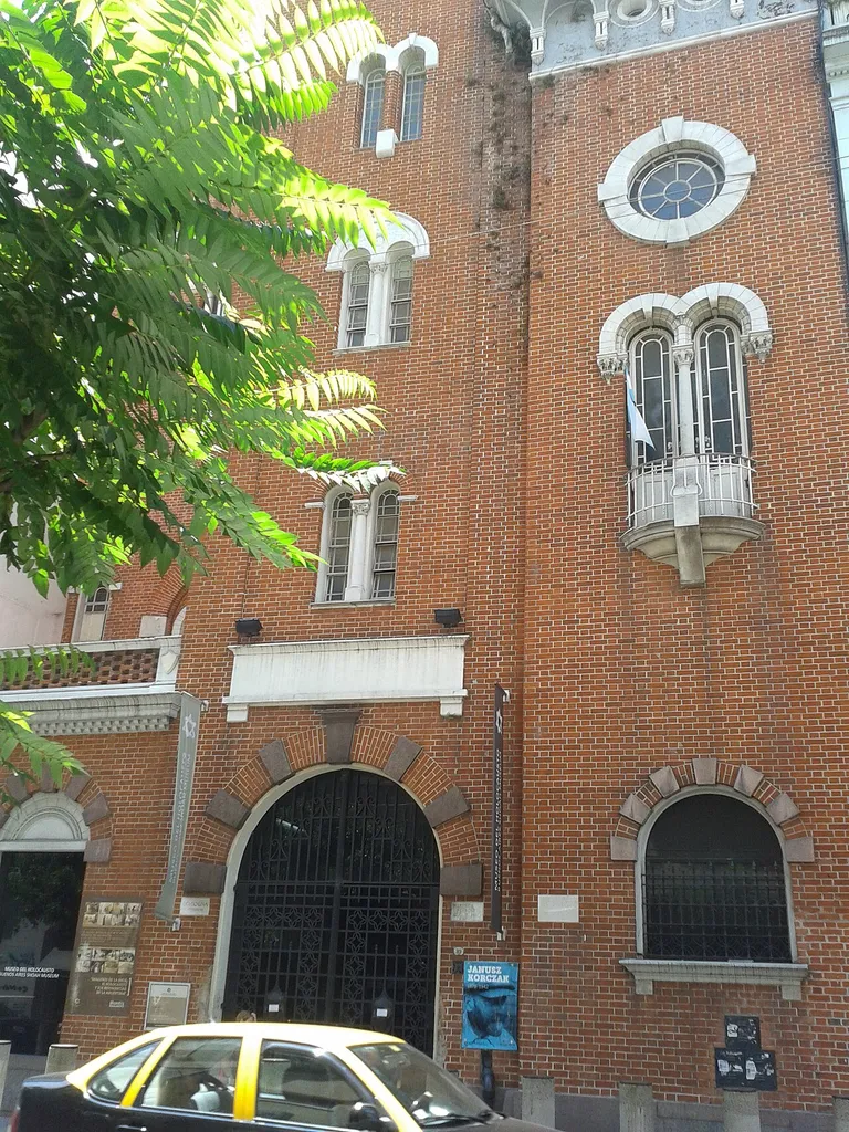 Edificio del Museo del Holocausto en Buenos Aires. Antiguo edificio de la Sub-Usina “Montevideo” de la Compañía Ítalo-Argentina de Electricidad (CIADE). Montevideo 919, Buenos Aires.