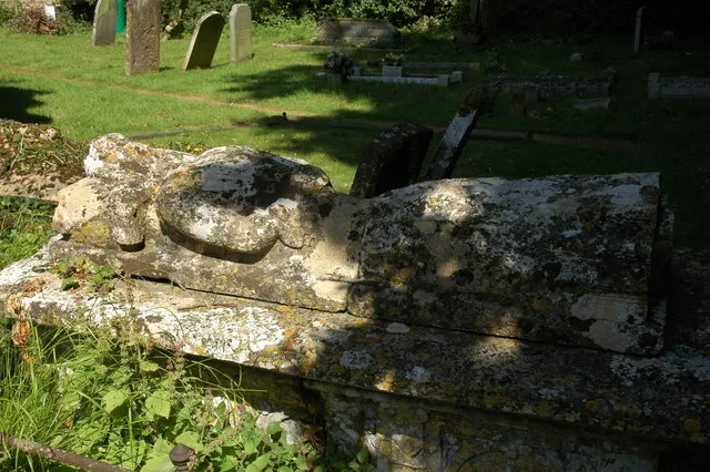 Tomb in Oddington churchyard An unusual tomb with a recumbent effigy of Margaret Parsons dating from around 1695.