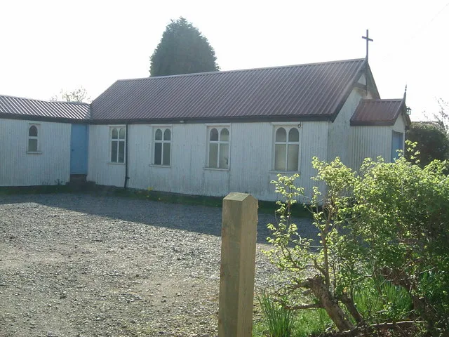 Chapel of Ease, Bellingdon. This little wooden chapel is in Bellingdon on the lane to Chesham. My gazeteer says Bellingdon is a village, but as this is its only place of worship (I think), I would have thought it was a long straggly hamlet.