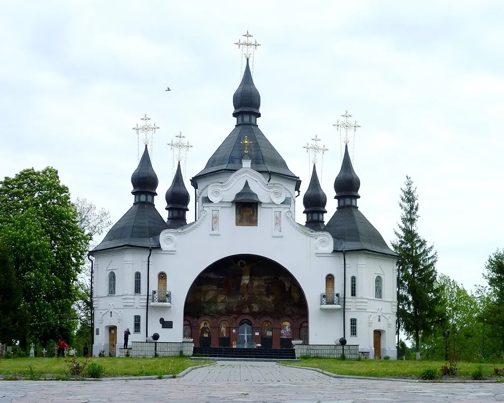 Георгіївська церква (1914 р.) - передній вигляд - в с.Пляшева Радивилівського району Рівненської області України