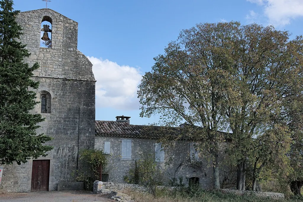 L'église romane Saint-André de Conqueyrac (Gard) construite au XIIème siècle de notre ère.