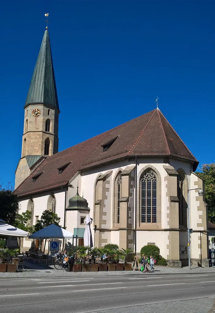 Die ursprüngliche Kirche wurde beim großen Stadtbrand 1868 zerstört.