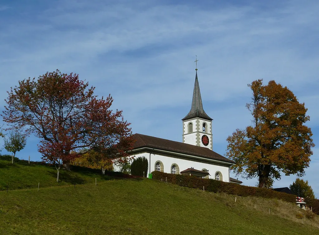 Kirche Rüschegg vom Pfarrhaus aus. Von Johann Daniel Osterrieth (* 9. Oktober 1768 in Straßburg, Elsass; † 25. Juli 1839 in Bern) war ein Architekt des Klassizismus. Er war Berner Stadtbaumeister.