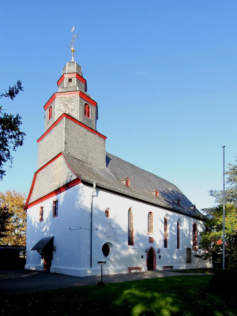 evangelische Lutherkirche in Griesheim von 1681, 1749 erweitert, (erste Vorgängerkirche 1165, 1507 folgte Gotteshaus in gotischem Stil)