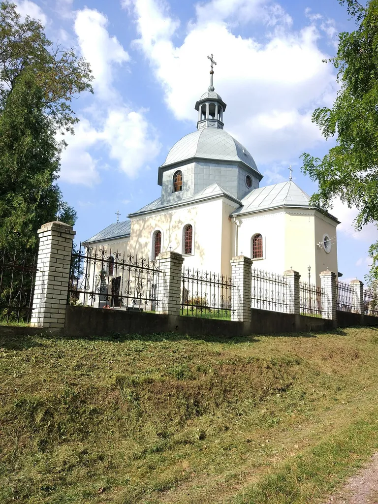 Гаї. Церква Покрови Пресвятої Богородиці