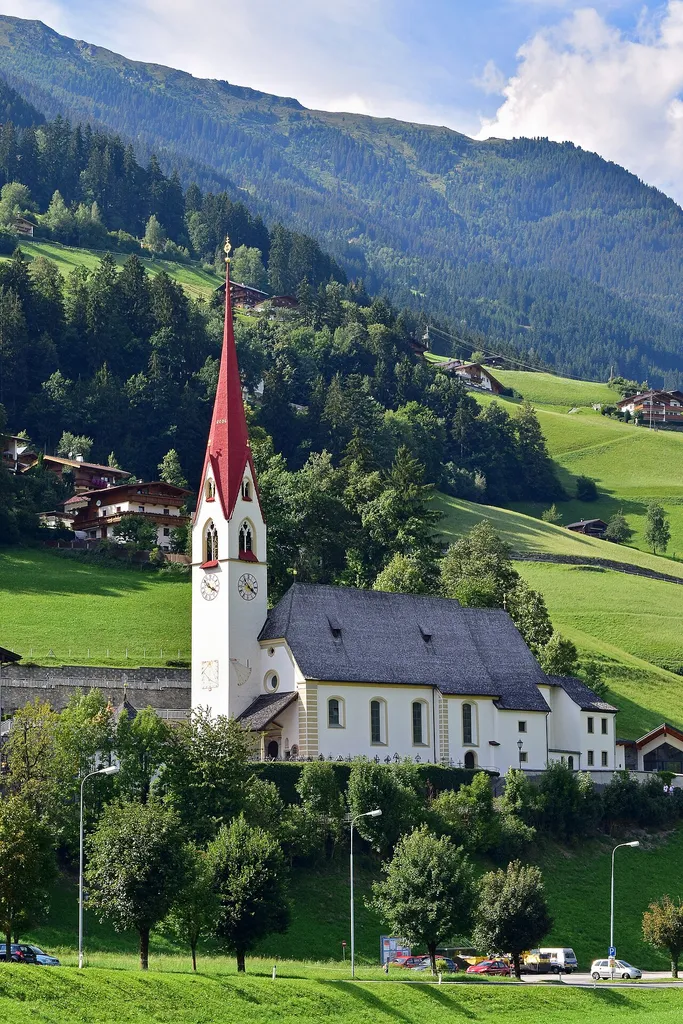 Kath. Pfarrkirche hll. Ingenuin und Albuin