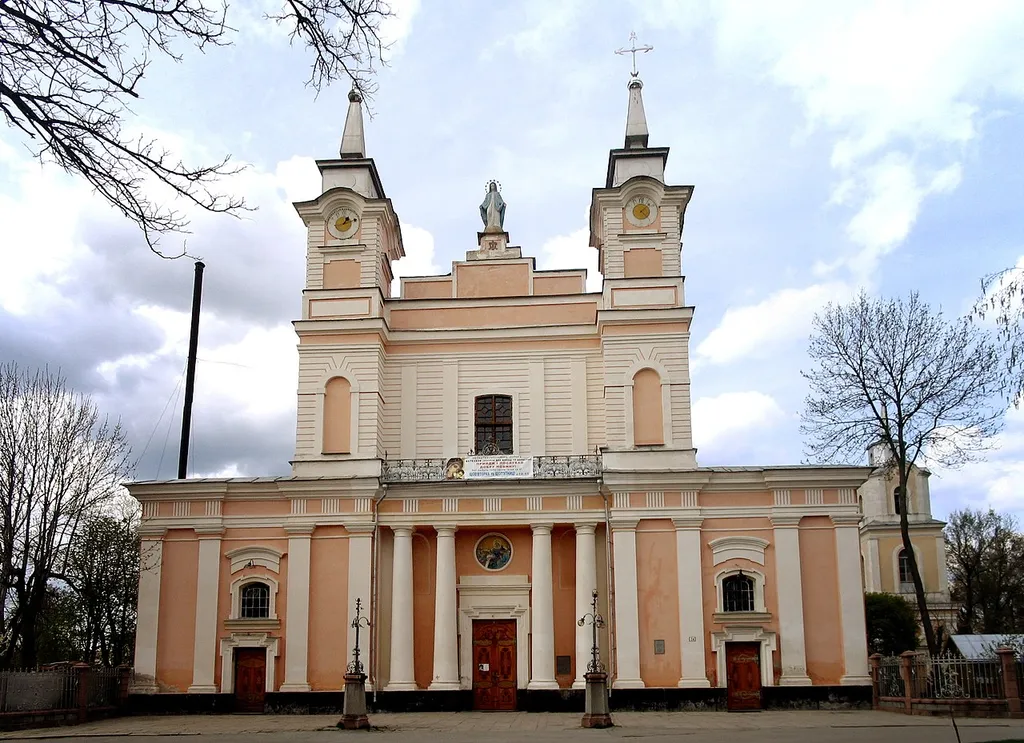 Кафедральний костел Св. Софії, пам'ятка архітектури 1737-1751 рр.