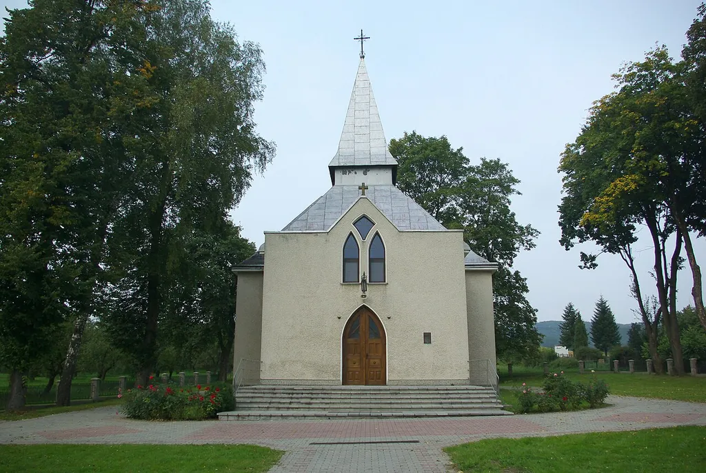 Kościół Matki Boskiej Nieustającej Pomocy w Nowosielcach (powiat sanocki) wybudowany w 1933.