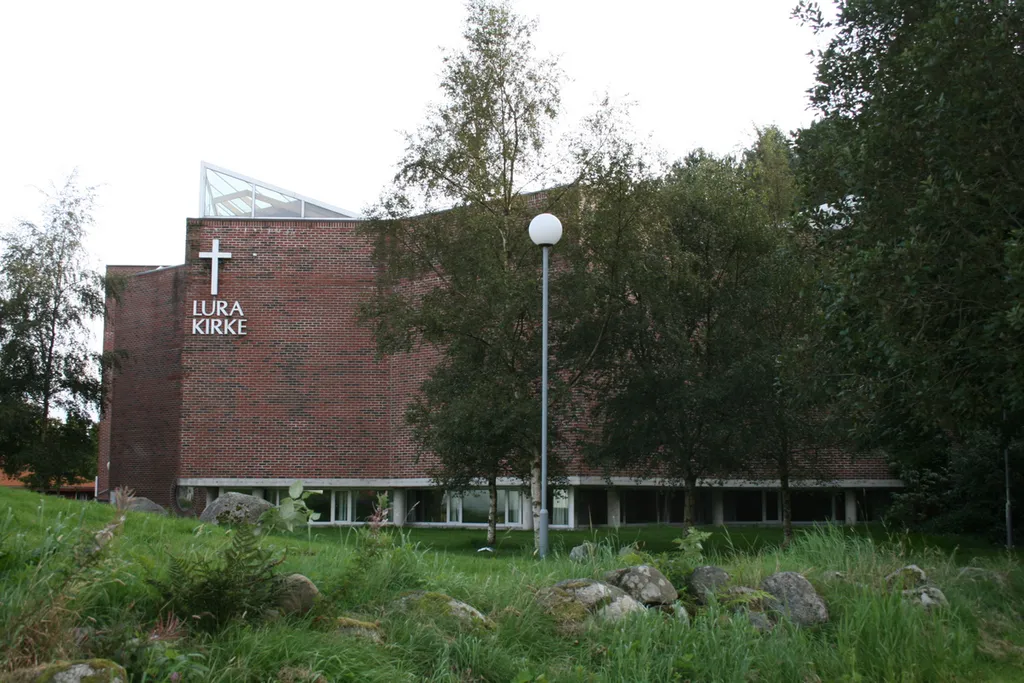 Lura kirke, Sandnes