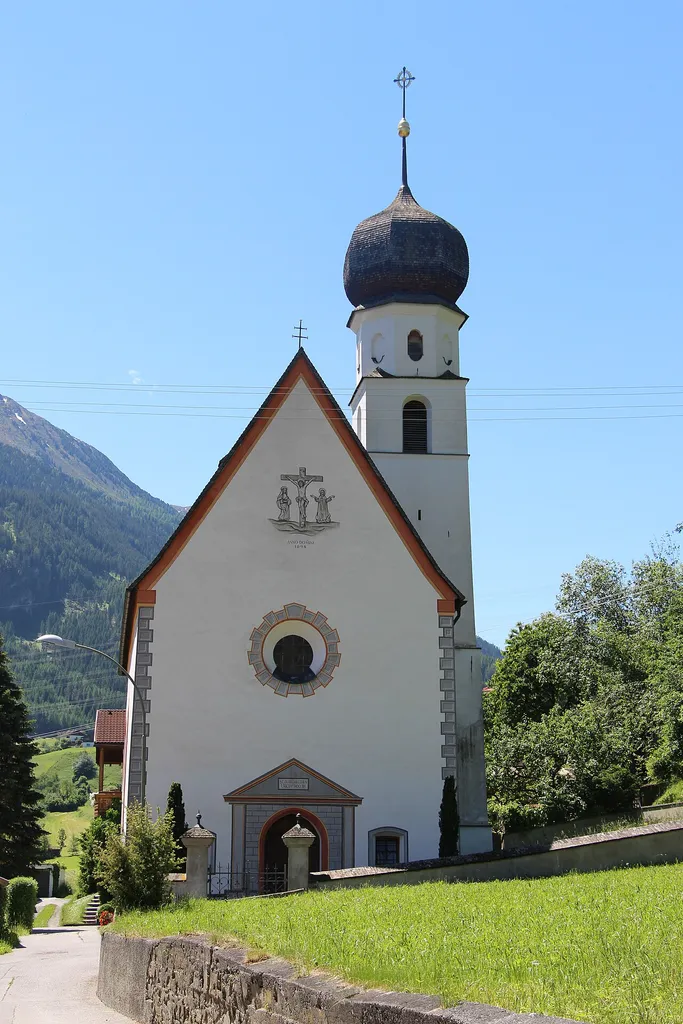Kath. Filialkirche hl. Margarethe und Kirchhof