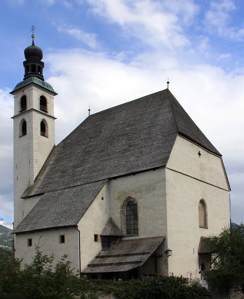 The church Pfarrkirche Zum Heiligen Andreas in Kitzbühel.